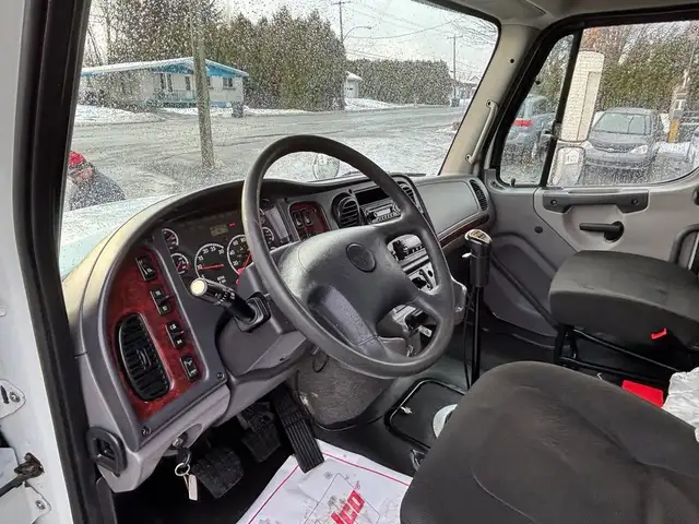 2014 Freightliner M2 112 in Heavy Trucks in St-Georges-de-Beauce - Image 13