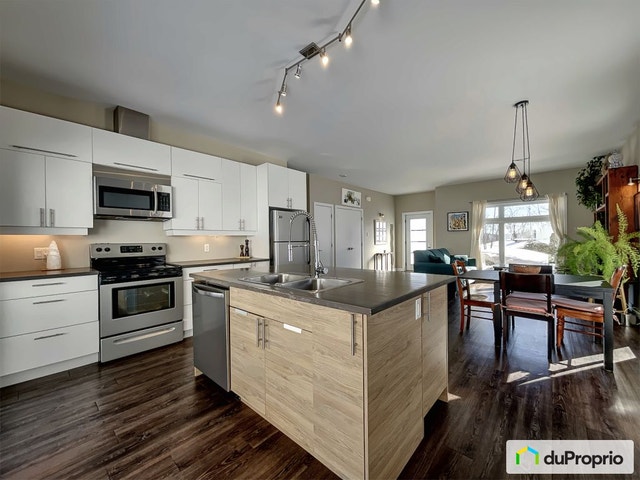 $479,000 - Bungalow for sale in Val-David — photo 1