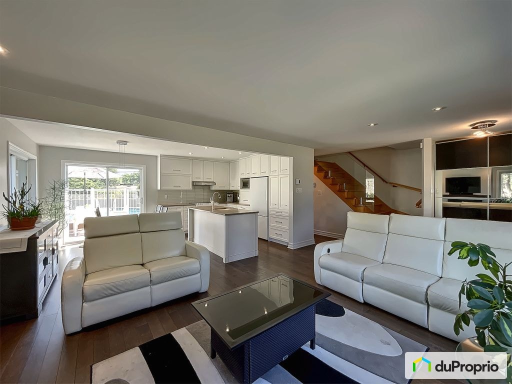 $925,000 - 2 Storey for sale in Boucherville — photo 2
