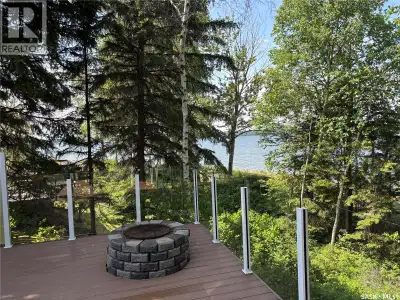 Very rare, spectacular waterfront location!! This cottage gives you the perfect spot to enjoy sunset...