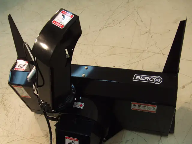 Cub Cadet — Tractor + Snowblower Package in Lawnmowers & Leaf Blowers in Ottawa - Image 3
