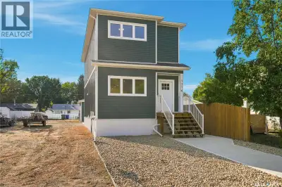 TURNKEY, MOVE-IN-READY NEW CONSTRUCTION IN MOOSE JAW! This property comes fully landscaped and fence...
