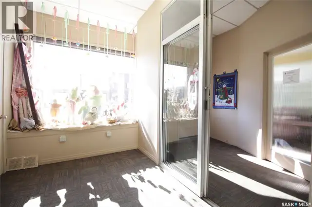 622 Main STREET Moosomin, Saskatchewan in Commercial & Office Space for Sale in Regina - Image 4
