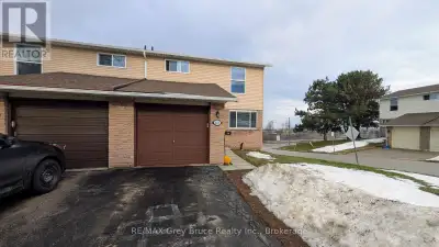 GREAT VALUE! This is a condo that is suited for the first time home buyer, the investor, the downsiz...