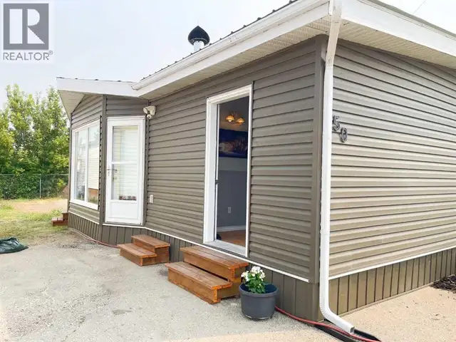 50, 5301 2nd Street Coalhurst, Alberta in Houses for Sale in Lethbridge - Image 23