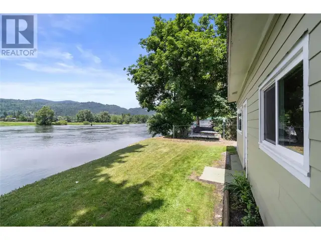 7088 97A Highway Grindrod, British Columbia in Houses for Sale in Vernon - Image 15
