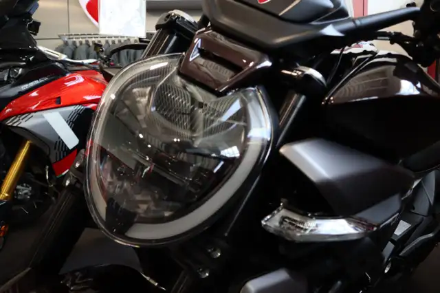 2026 Ducati X DIAVEL V4 in Street, Cruisers & Choppers in Edmonton - Image 8