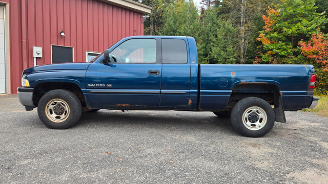 2001 Dodge Ram 1500 Laramie SLT Magnum V8 in Cars & Trucks in Muskoka - Image 2