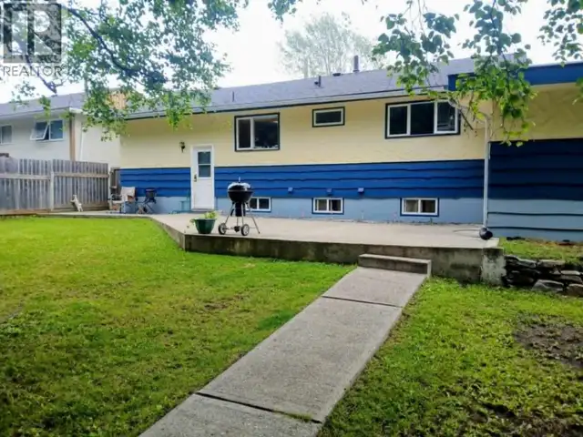 217 CRYSDALE DRIVE Mackenzie, British Columbia in Houses for Sale in Smithers - Image 2