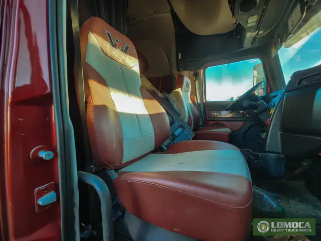 2019 Western Star 5700 Cab For Parts - Stock #: WS-0802-18 in Heavy Equipment Parts & Accessories in Hamilton - Image 9