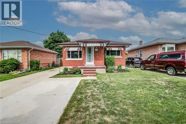 468 HIGHLAND Road E Kitchener, Ontario in Houses for Sale in Kitchener / Waterloo - Image 3