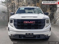 This GMC Sierra 1500 has a strong Diesel Turbo 6cyl 3.0L engine powering this Automatic transmission... (image 7)