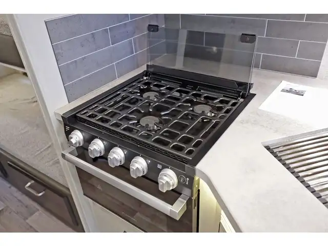 2023 Entegra Coach Odyssey 31F Bund Bed NEUF VR/RV Classe C 2023 in RVs & Motorhomes in Laval / North Shore - Image 12