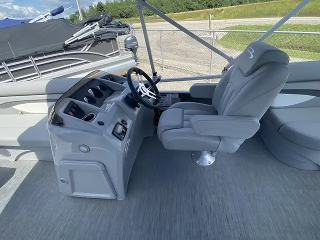 2023 Bennington Marine 20 SVSR in Powerboats & Motorboats in Guelph - Image 10