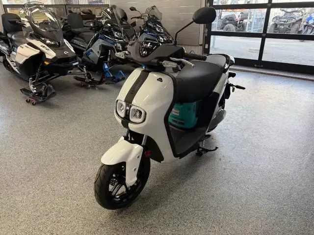 2025 Yamaha NEO'S in Scooters & Pocket Bikes in Gaspé - Image 5