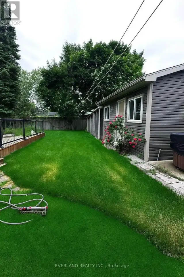 NORTH WING - 3369 ST PAUL AVENUE Niagara Falls (Stamford), Ontar in Long Term Rentals in St. Catharines - Image 5