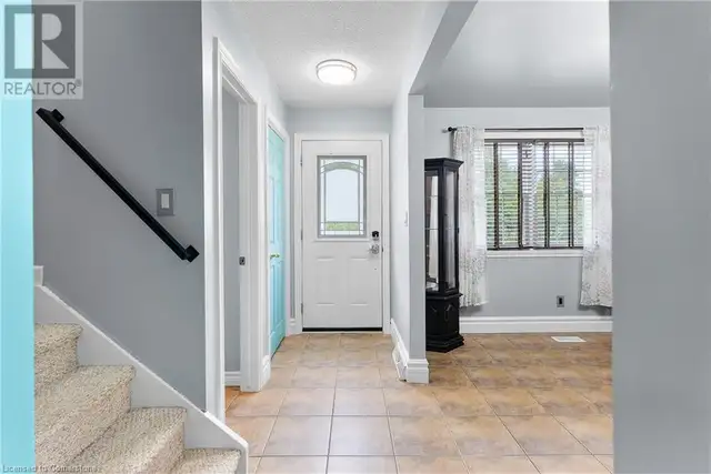 7161 AILANTHUS Avenue Niagara Falls, Ontario in Houses for Sale in St. Catharines - Image 7