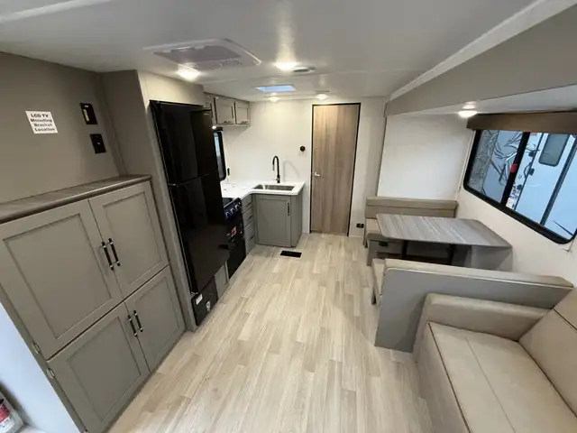 2026 KEYSTONE RV Hideout 291 BRWE in RVs & Motorhomes in Nelson - Image 37