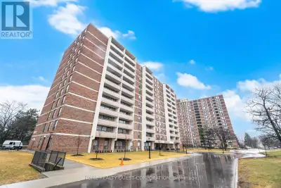 Beautifully renovated 2-bedroom condo in a quiet, well-managed building! Professionally painted (Feb...