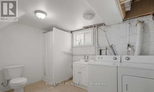 41 Churchill Avenue Toronto (Willowdale West), Ontario, photo 3 of 4