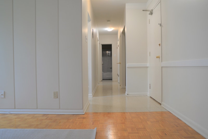 1 Bedroom, 359365 Edison North\East Kildonan, 899 Nov 1 Long Term