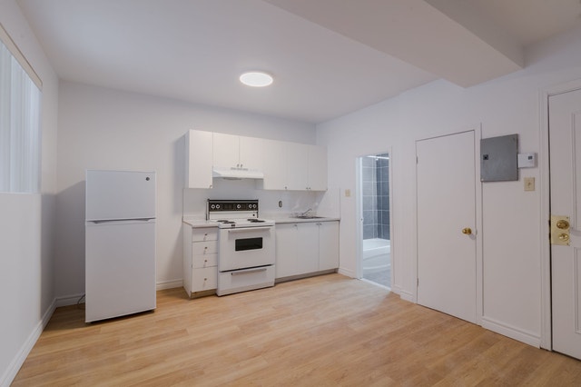 539 Prince-Arthur west — photo 3
