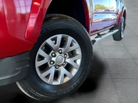 Check out this rugged and dependable 2016 Toyota Tacoma Double Cab! This accident free Ontario vehic... (image 1)