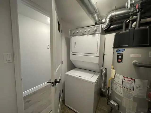 3 bedroom apartment, walking distance to SLC 1-37 Churchill in Long Term Rentals in Kingston - Image 11