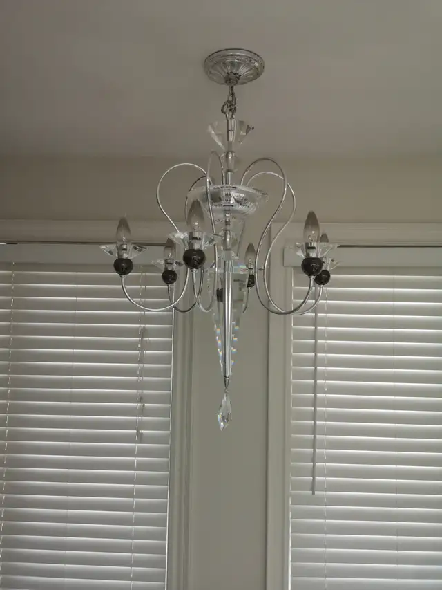 SCHONBEK Rhiannon chandelier choice of colour crystals. in Indoor Lighting & Fans in Markham / York Region - Image 4