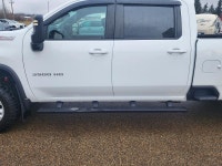 6.6L V8 | Z71 OFF-ROAD PACKAGE | HEATED FRONT SEATS | LEATHER | HEATED STEERING WHEEL | POWER DRIVER... (image 3)