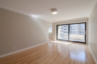 Semi-renovated Akelius two bedroom apartment for rent. Located near Drummond & Sherbrooke W in the D... (image 3)