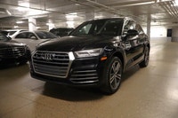 This Audi Q5 has a strong Intercooled Turbo Premium Unleaded I-4 2.0 L/121 engine powering this Auto... (image 3)