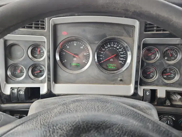 2008 Kenworth T800 in Heavy Trucks in St. Albert - Image 21