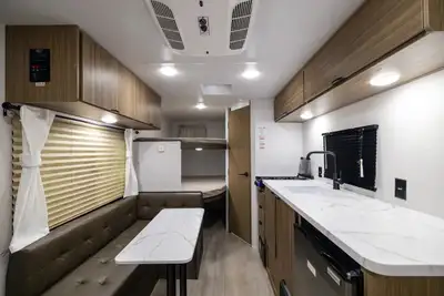 Salem FSX Travel Trailers Fully featured, light weight, and easy to tow, Salem FSX offers convenienc...