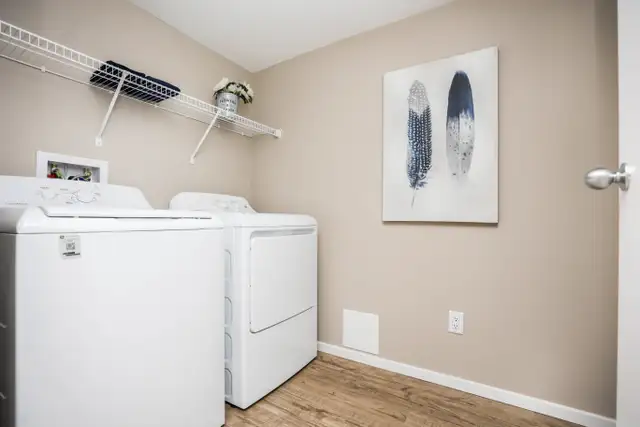 Pet-Friendly One Bedroom One Bath with In-suite Laundry for Rent in Long Term Rentals in Winnipeg - Image 16
