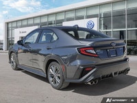 * AWD System: Symmetrical All-Wheel Drive with a viscous-coupling limited-slip centre differential *... (image 2)