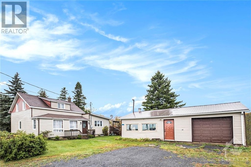 4587 3RD LINE ROAD North Lancaster, Ontario Houses for Sale