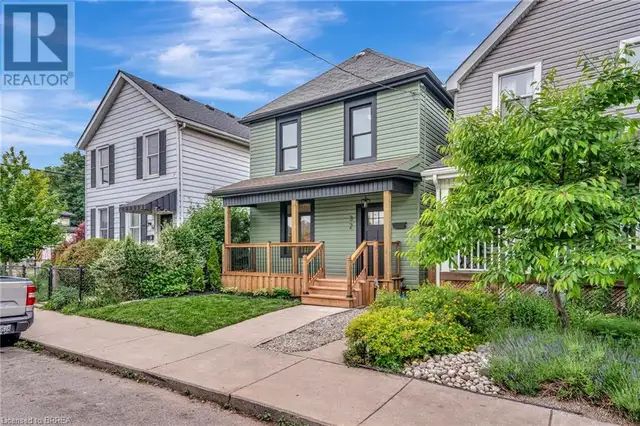 32 PICTON Street W Hamilton, Ontario62864757272323121