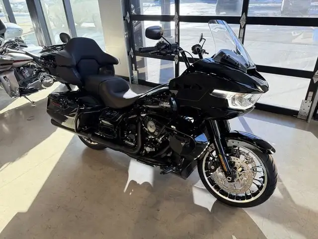 2026 Harley-Davidson FLTRXL - Road Glide Limited in Sport Touring in Saskatoon - Image 3