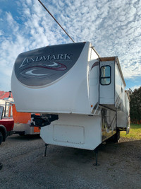 2011 LANDMARK GRAND CANYON 5TH WHEEL