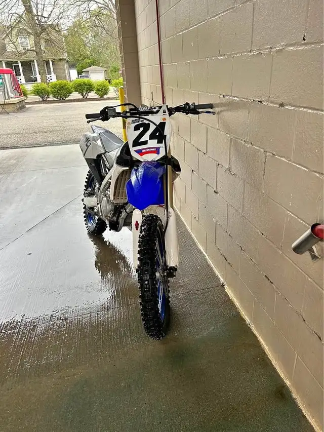 2018 YAMAHA YZ250F-BLUE! in Dirt Bikes & Motocross in Edmonton - Image 6