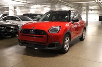This MINI Countryman has a strong Intercooled Turbo Premium Unleaded I-4 2.0 L/122 engine powering t... (image 3)