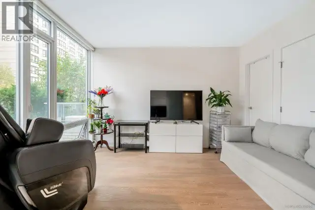 502 1283 HOWE STREET Vancouver, British Columbia in Condos for Sale in Vancouver - Image 8