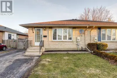 Welcome to 378 Highview Drive. This spacious 3+2 bedroom home, offers a versatile layout ideal for f...