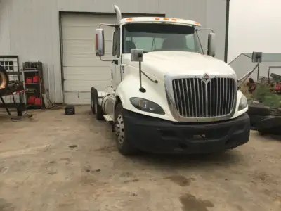 2014 IH Prostar,isx15 Cummins,13spd,deleted, fresh safty,463000klm 32000,3062296600