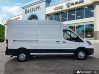 | Exterior Parking Camera Rear | Brake Assist | Electronic Stability Control | Fully Automatic Headl... (image 5)