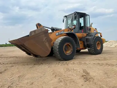 Runs great and ready to work! This machine was used at a gravel yard and has been very well maintain...