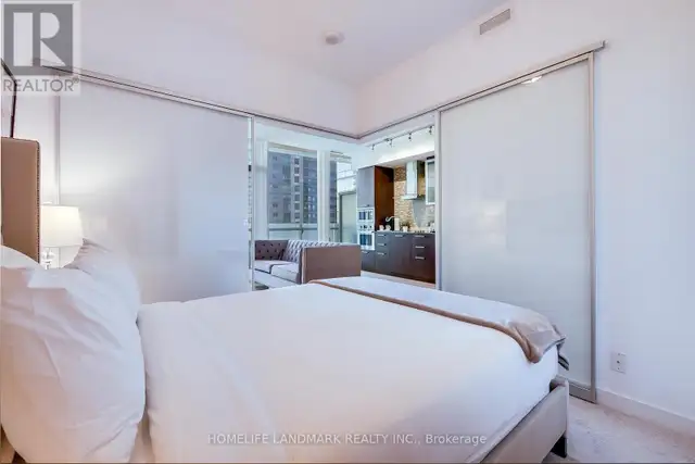 1807 - 14 YORK STREET Toronto (Waterfront Communities), Ontario in Long Term Rentals in City of Toronto - Image 17