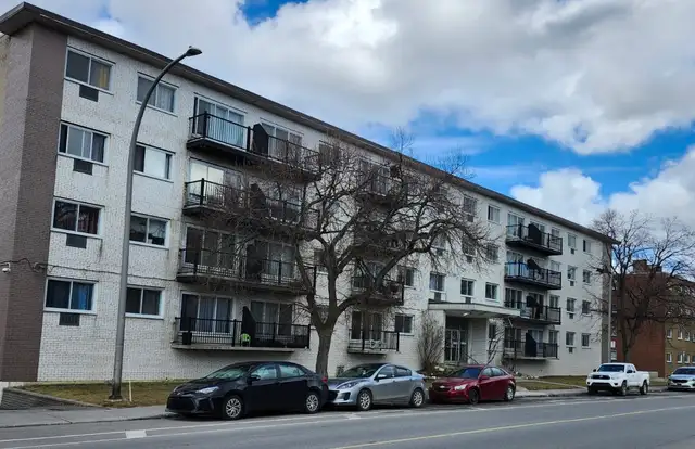 3 1/2, 3.5, à louer St-Laurent, Rénové, Chauffé, Eau chaude