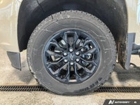 Welcome to Mann-Northway Auto Source. The heart of this 2022 Chevrolet Colorado Crew Cab 4WD Z71 bea... (image 9)